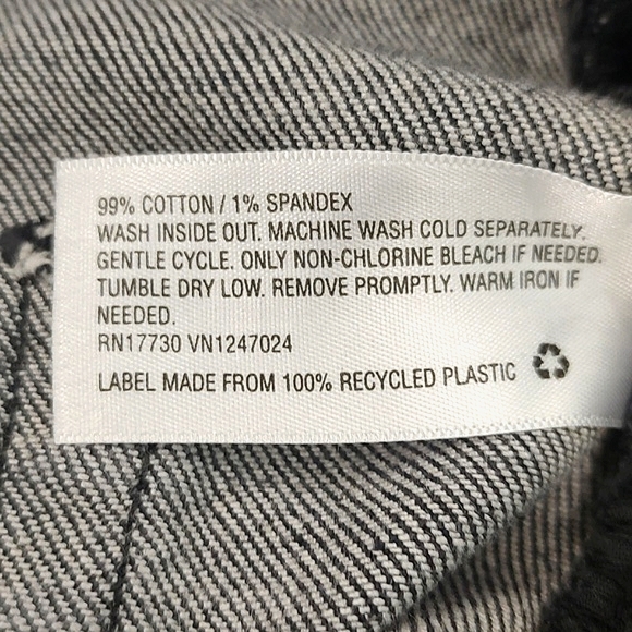 New High Rise Mom Distressed Black Jean Shorts Stretch 12 / 31 Wild Fable - Picture 8 of 8